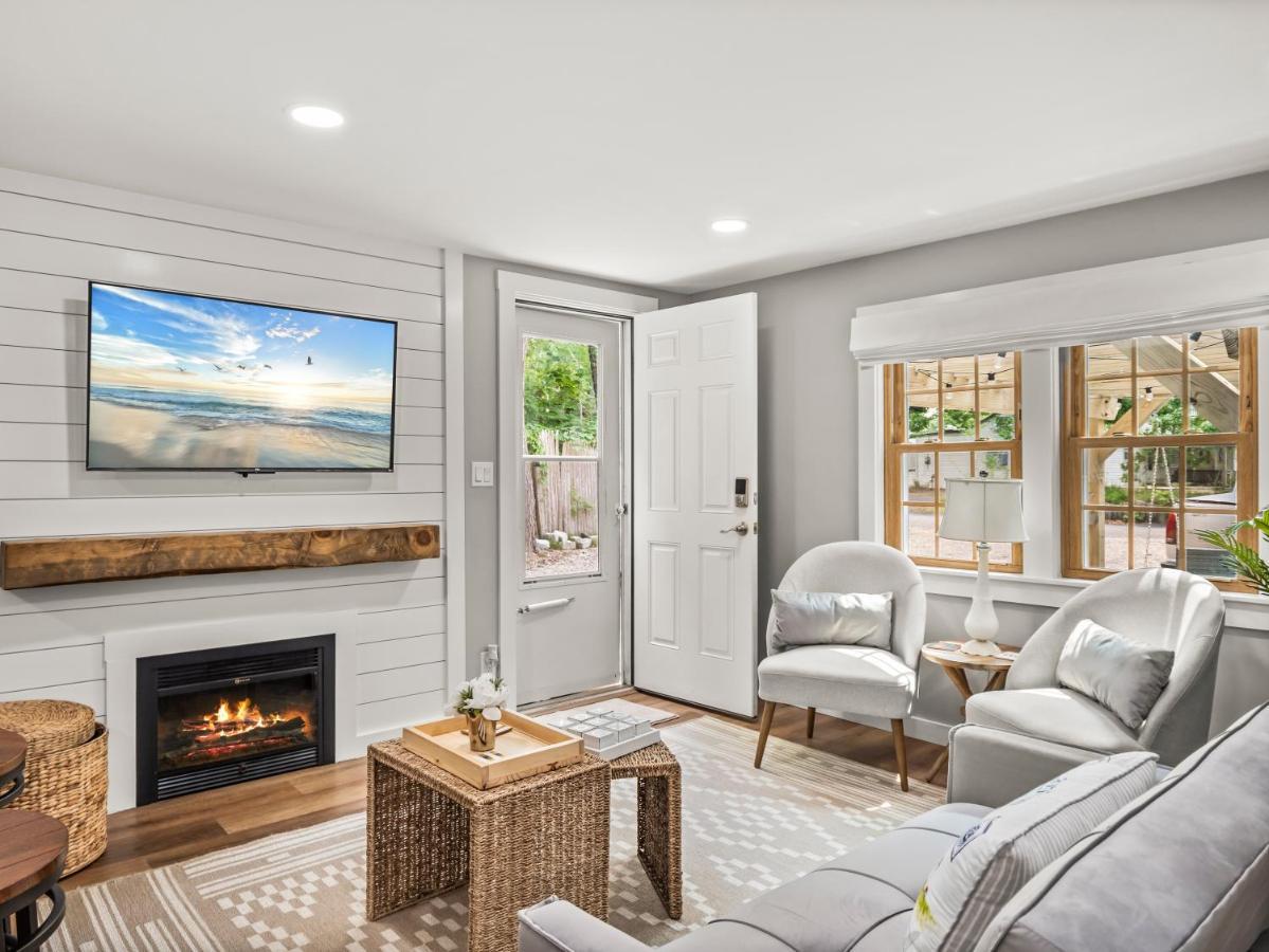 Cape Cod Cottage, Near Beach, Hot Tub, Ac, Dog Friendly Yarmouth Port Екстериор снимка