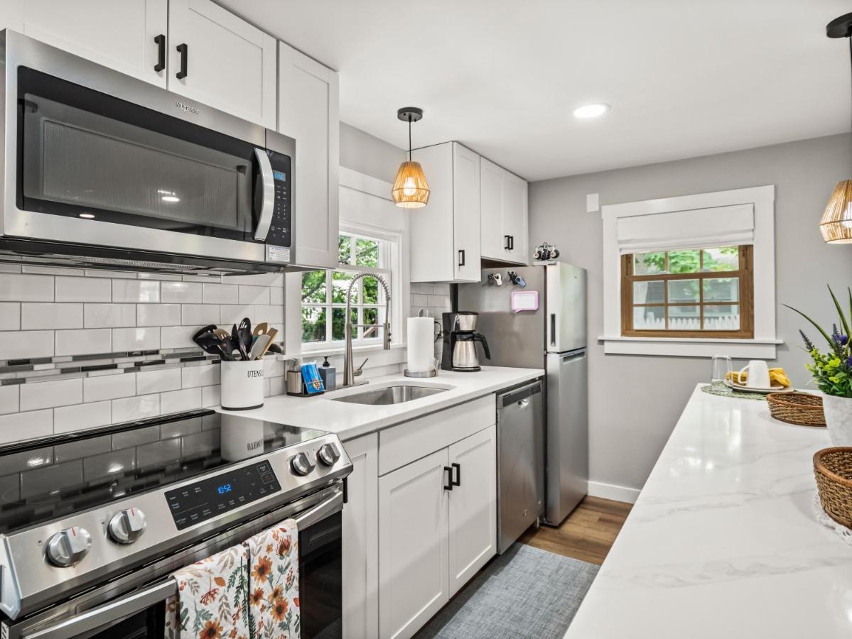 Cape Cod Cottage, Near Beach, Hot Tub, Ac, Dog Friendly Yarmouth Port Екстериор снимка